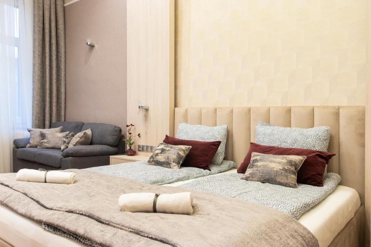 Central Relax Boutique Suites Budapest Exterior photo